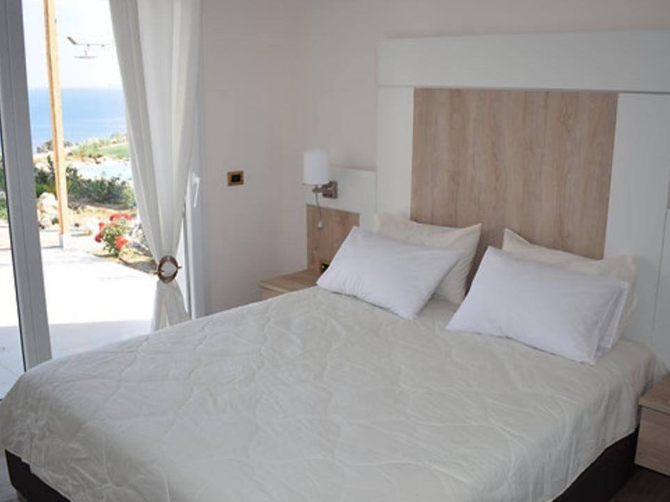 Villa Artemis double bedroom